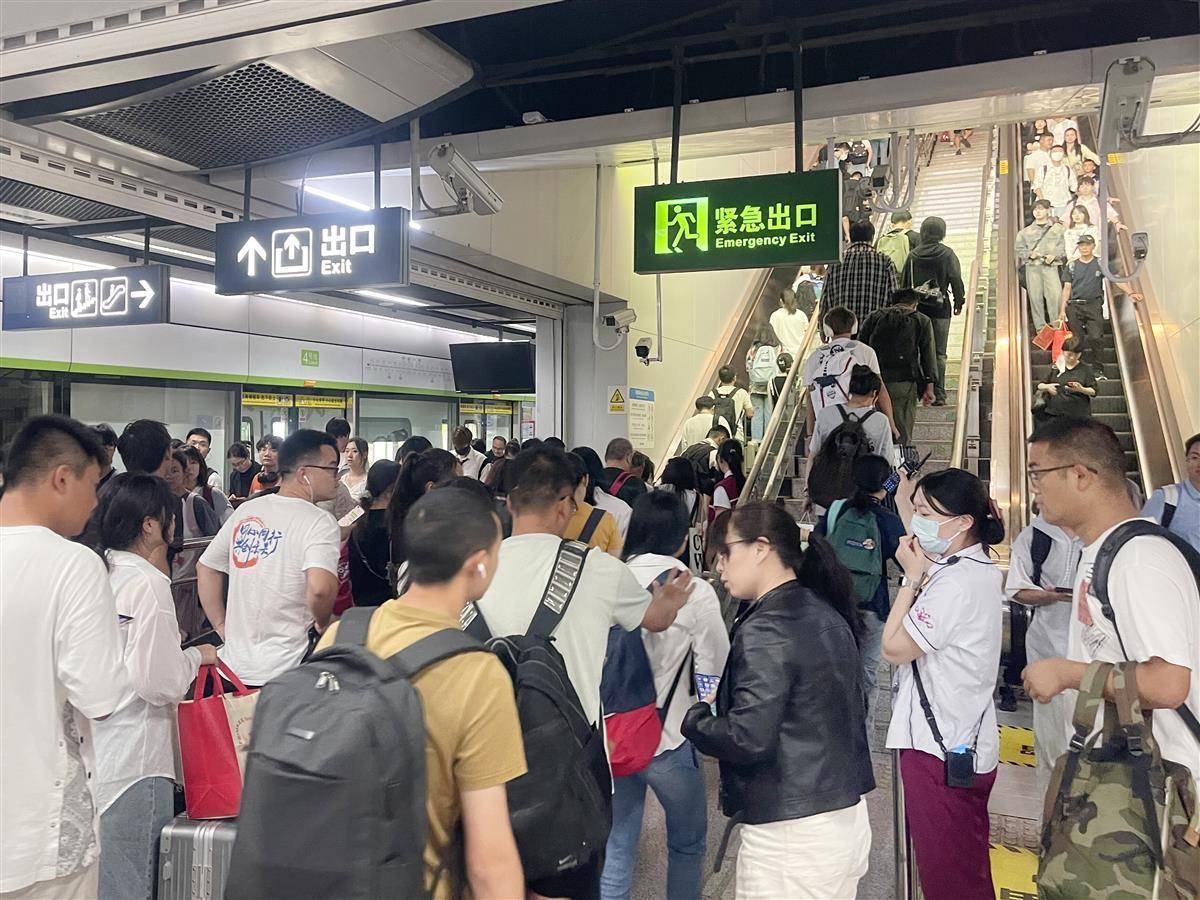 冰球突破游戏规则
